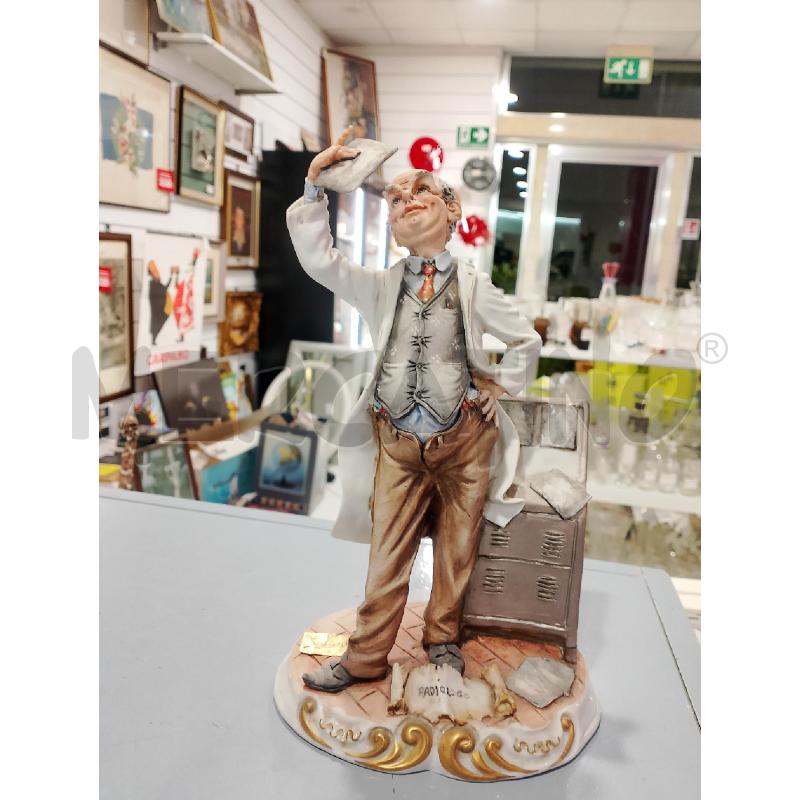 CAPODIMONTE RADIOLOGO STATUA PORCELLANA H 24 CM | Mercatino dell'Usato Salerno fratte 1