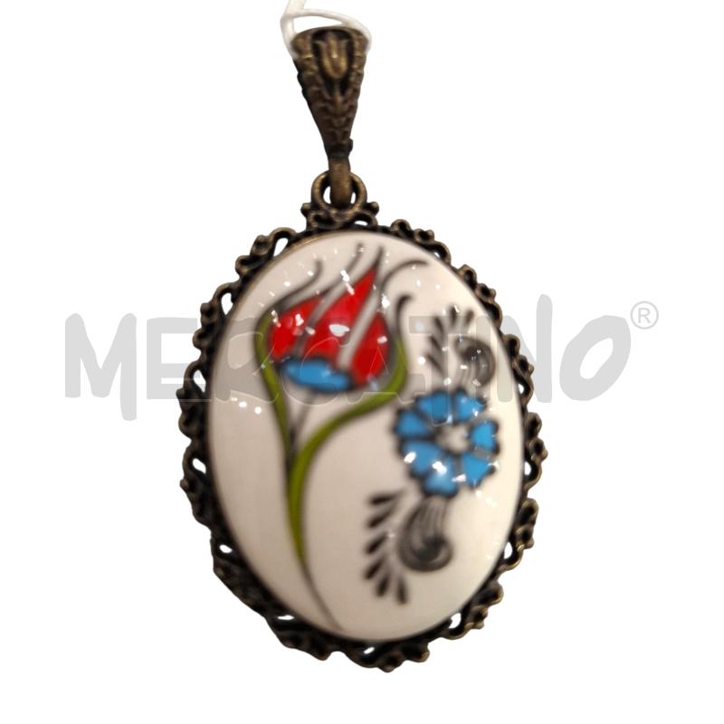 CIONDOLO VINTAGE PICCOLO OVALE BIANCO  CON FIORI  | Mercatino dell'Usato Salerno fratte 1