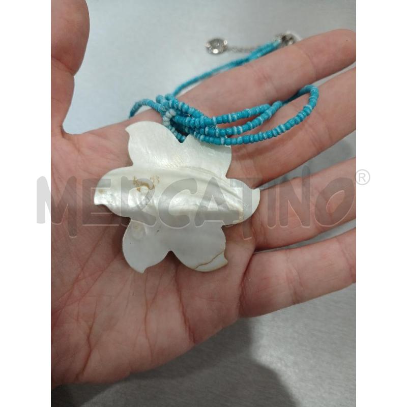 COLLANA CIONDOLO VERDE FIORE CON PERLINE AZZURRE E | Mercatino dell'Usato Salerno fratte 3