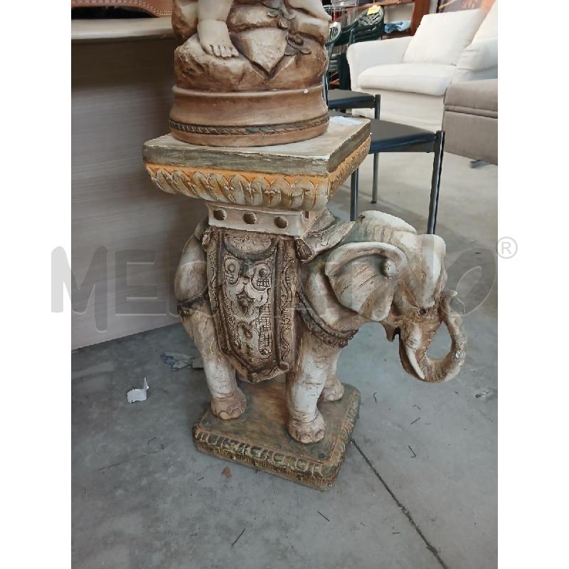 COLONNA ELEFANTE CON BAMBINO E VASO | Mercatino dell'Usato Salerno fratte 4