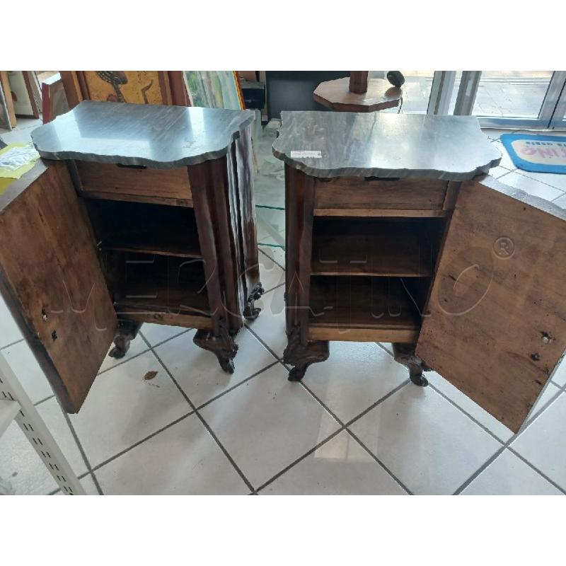COMODINI COPPIA LEGNO E MARMO DA RIV  | Mercatino dell'Usato Salerno fratte 3