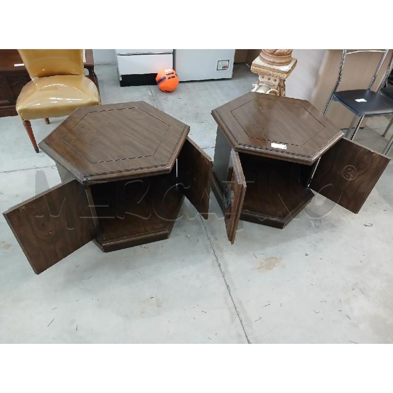 COPPIA COMODINI LEGNO CON SPORTELLI  | Mercatino dell'Usato Salerno fratte 2