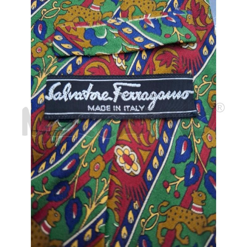 CRAVATTA SALVATORE FERRAGAMO ROSSA FANTASIA LEONI E UOMINI | Mercatino dell'Usato Salerno fratte 2