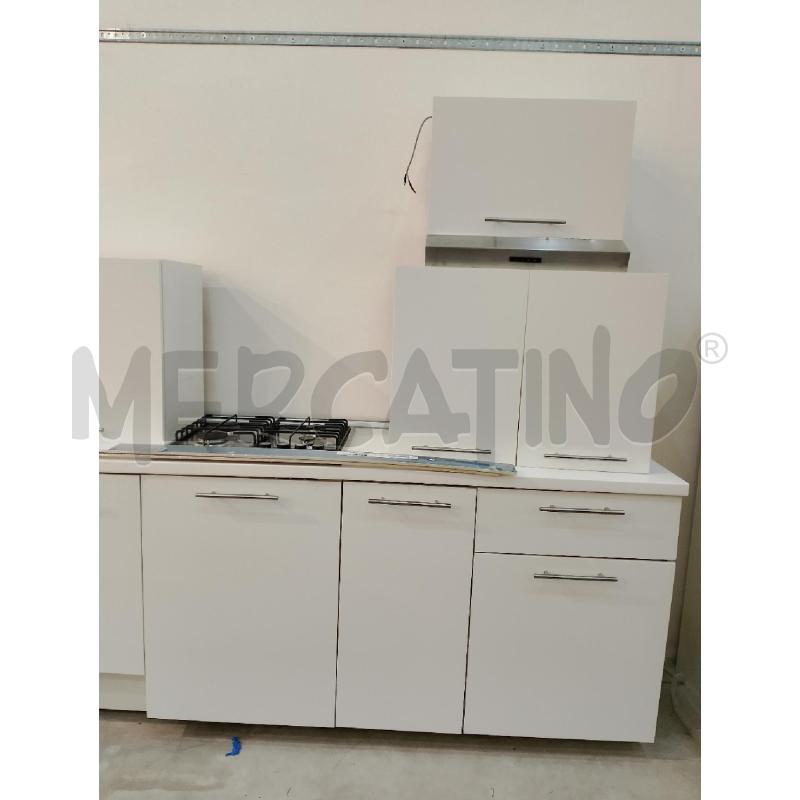CUCINA BIANCA UTRUSTA IKEA  | Mercatino dell'Usato Salerno fratte 5