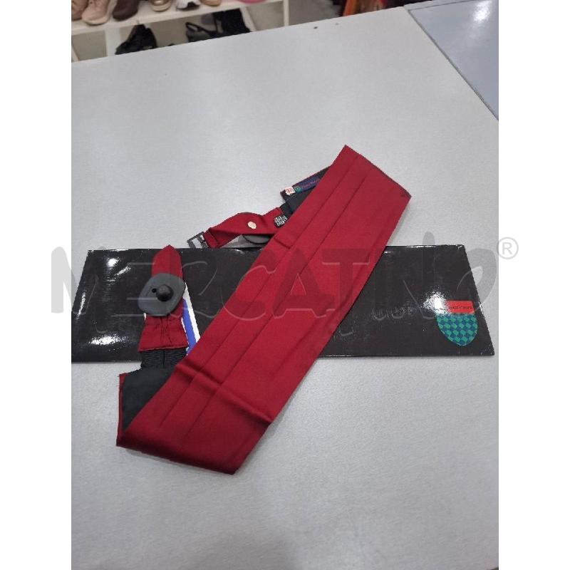 FASCIA MARCO VISCONTI ROSSA IN SETA CON SCATOLA | Mercatino dell'Usato Salerno fratte 2