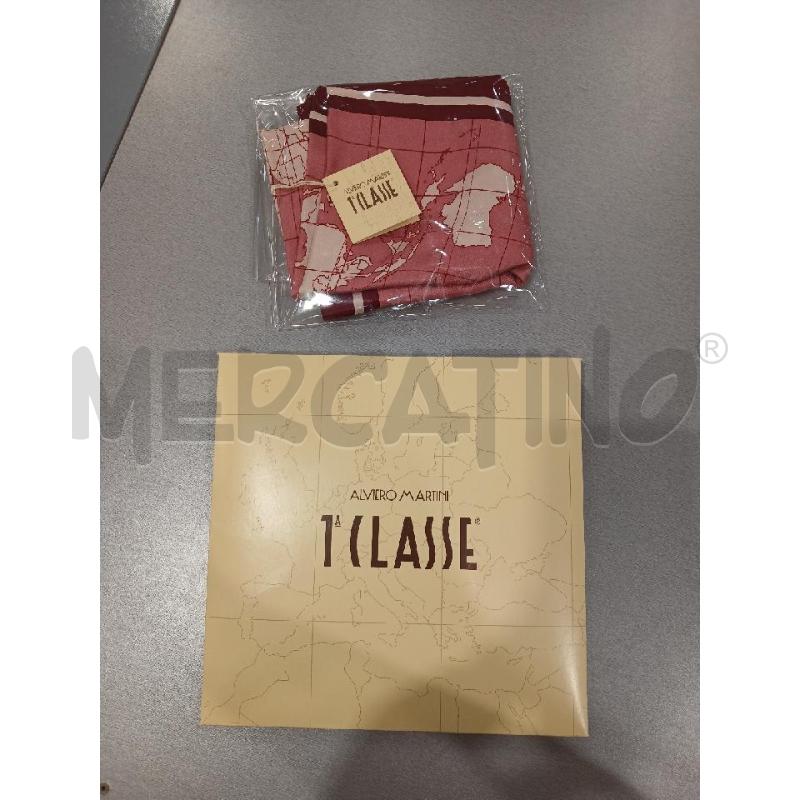 FOULARD ALVIERO MARTINI GEO ROSSO 50 X 50 NUOVO  | Mercatino dell'Usato Salerno fratte 3