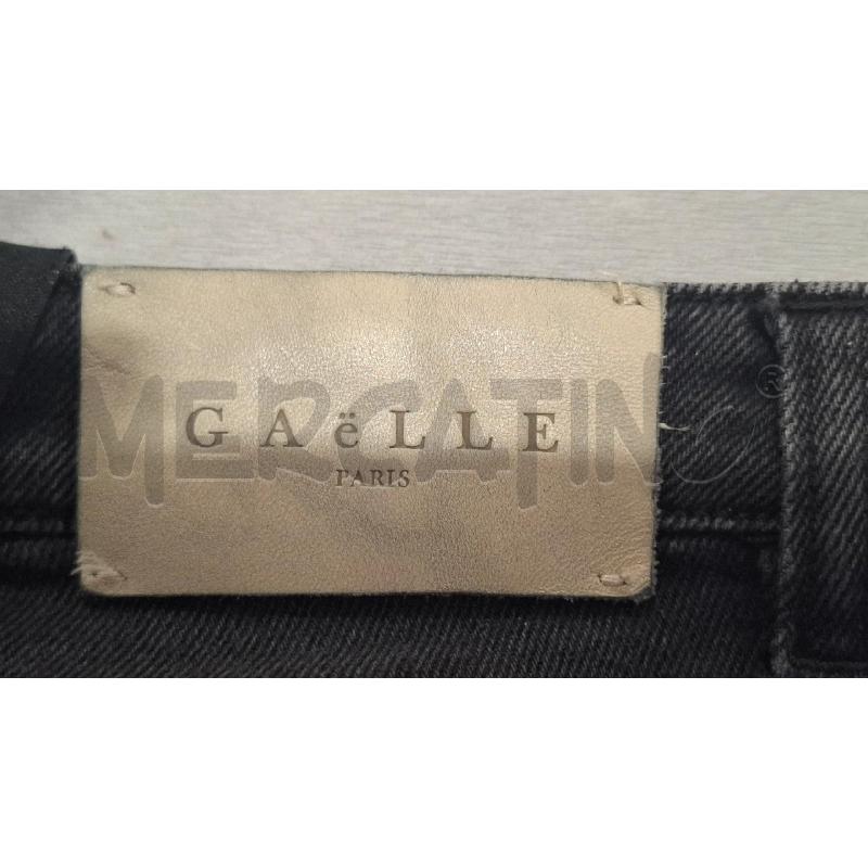 JEANS DONNA GAELLE PARIS NERO CON BRETELLE | Mercatino dell'Usato Salerno fratte 5