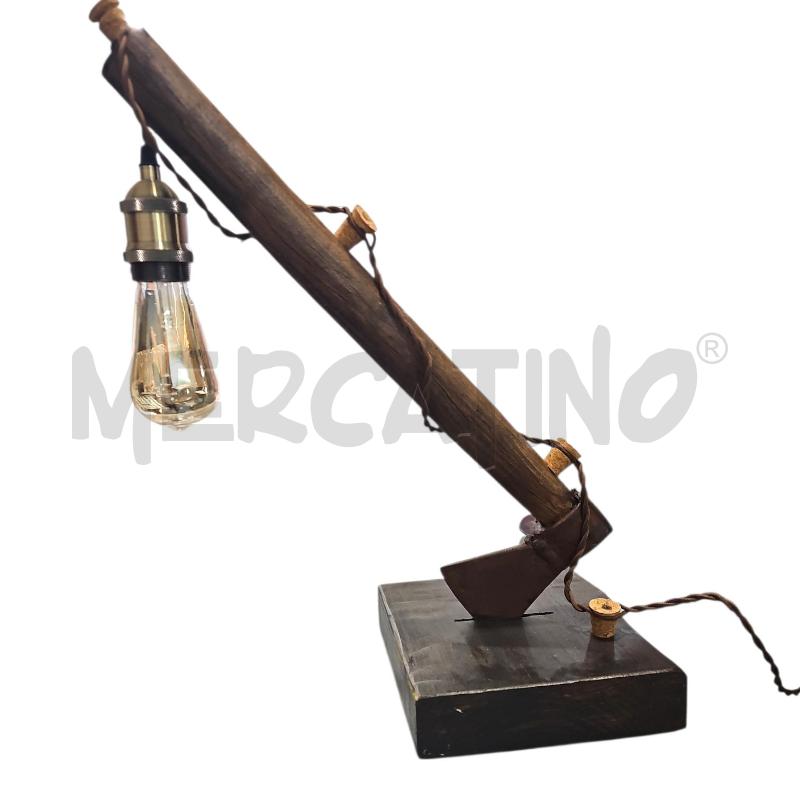 LAMPADA ACCETTA LEGNO E METALLO STILE VINTAGE | Mercatino dell'Usato Salerno fratte 3