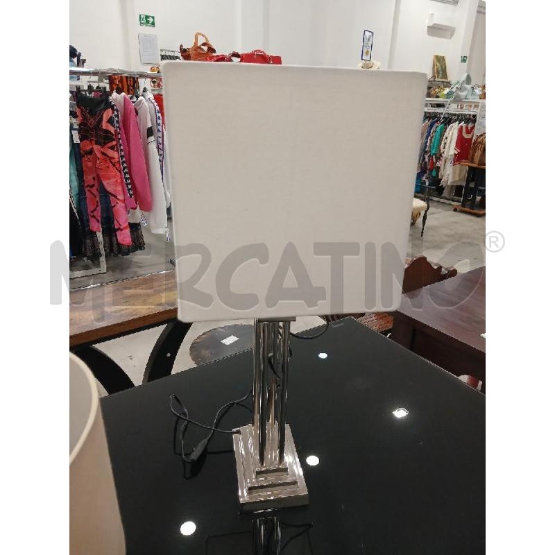 LAMPADA DA TAVOLO ZARA CROMO CON PARALUME BIANCO | Mercatino dell'Usato Salerno fratte 3