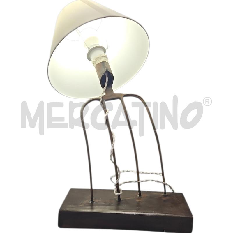 LAMPADA FORCONE LEGNO E METALLO1 | Mercatino dell'Usato Salerno fratte 2