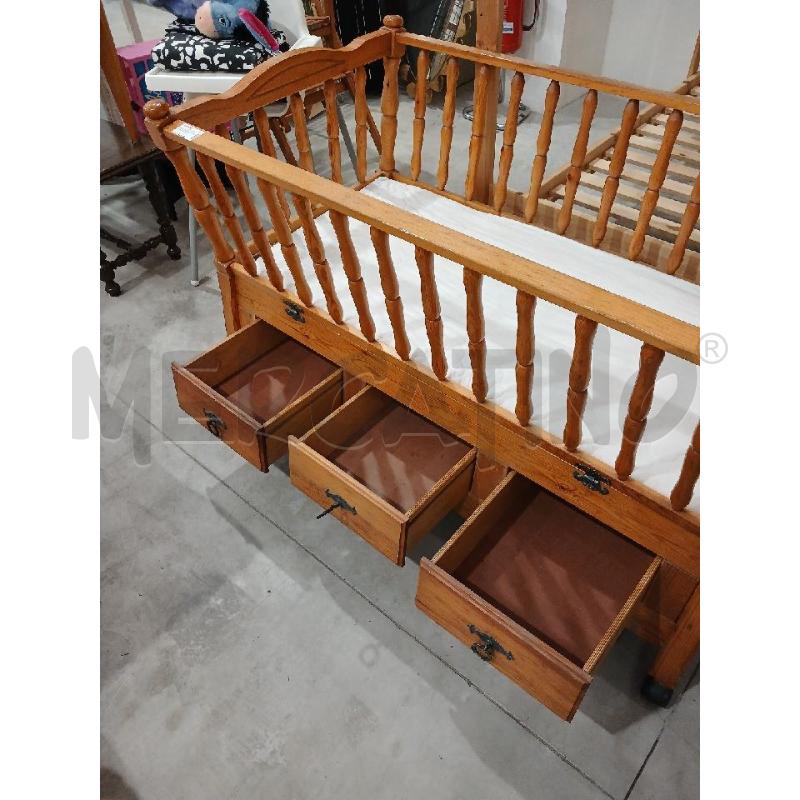 LETTINO BAMBINO LEGNO CON CASSETTI E SPONDA APRIBILE CON MATERASSO | Mercatino dell'Usato Salerno fratte 5