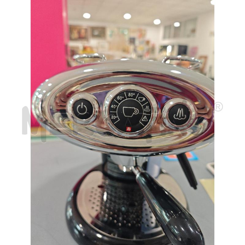 MACCHINA CAFFE' ILLY CAPSULE | Mercatino dell'Usato Salerno fratte 3