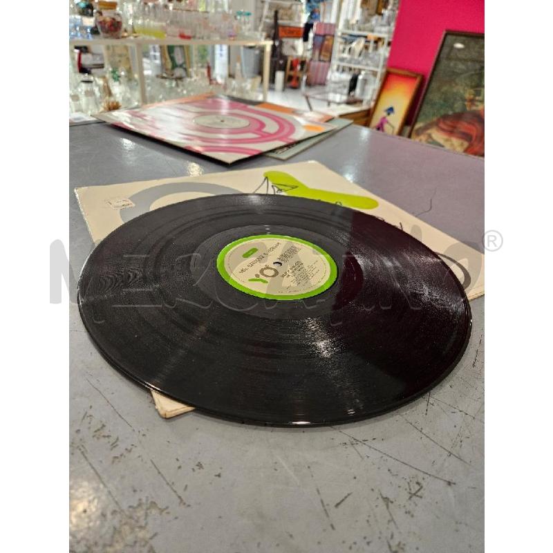 MR GROOVE & VERGAS - BLACK & WHITE | Mercatino dell'Usato Salerno fratte 3