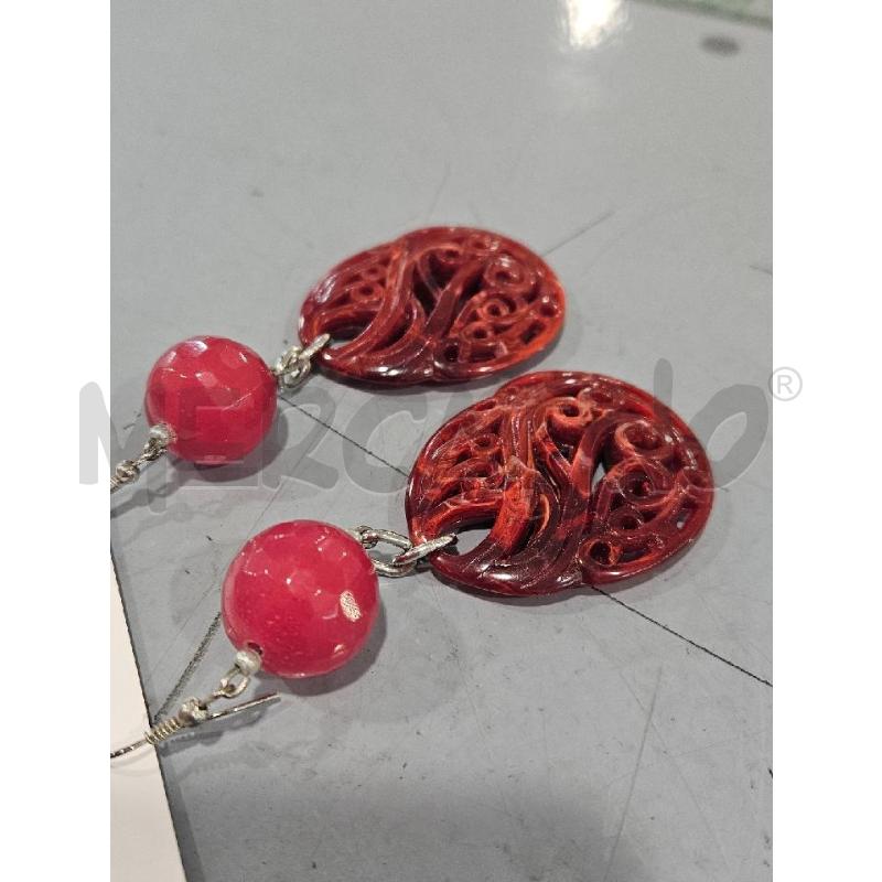 ORECCHINI PIETRA ROSSA TONDA PENDENTE SCOLPITO | Mercatino dell'Usato Salerno fratte 2