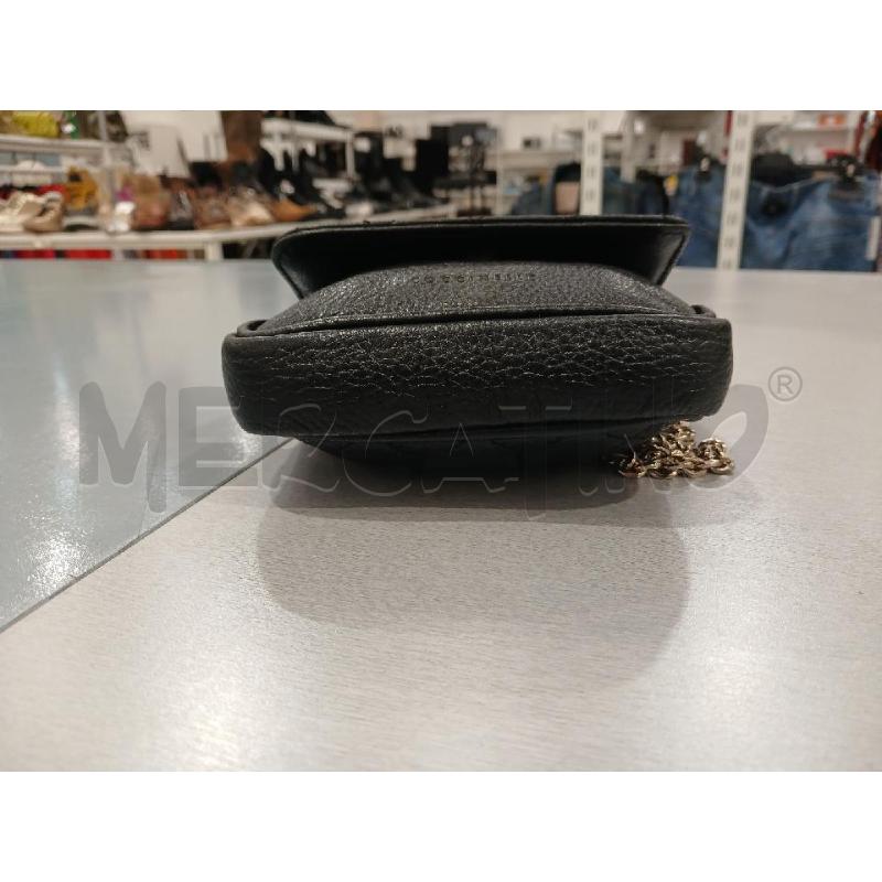 POCHETTE COCCINELLE NERA CATENA DORATA | Mercatino dell'Usato Salerno fratte 2