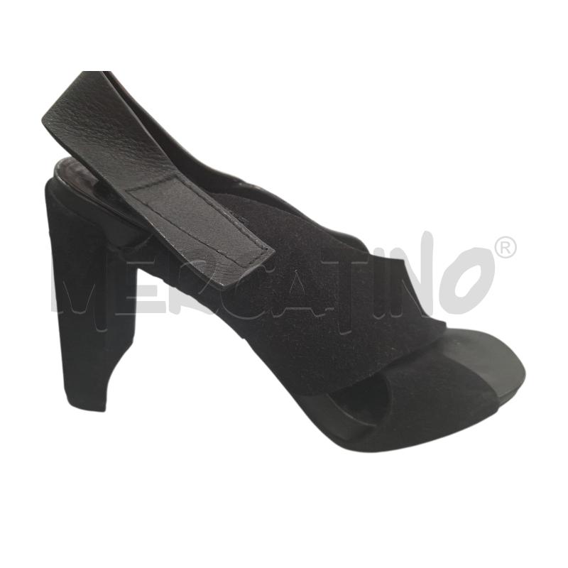 SANDALI DONNA PEDRO GARCIA NERO CHIUS. A STRAPPO | Mercatino dell'Usato Salerno fratte 1