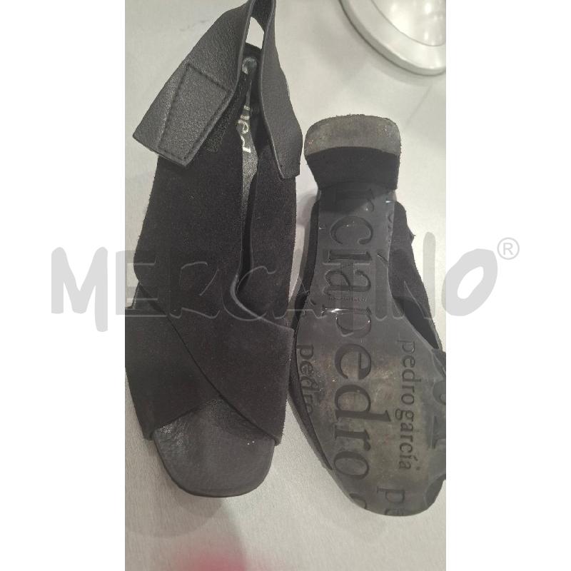 SANDALI DONNA PEDRO GARCIA NERO CHIUS. A STRAPPO | Mercatino dell'Usato Salerno fratte 4