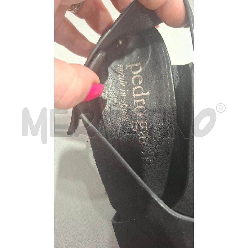 SANDALI DONNA PEDRO GARCIA NERO CHIUS. A STRAPPO | Mercatino dell'Usato Salerno fratte 5