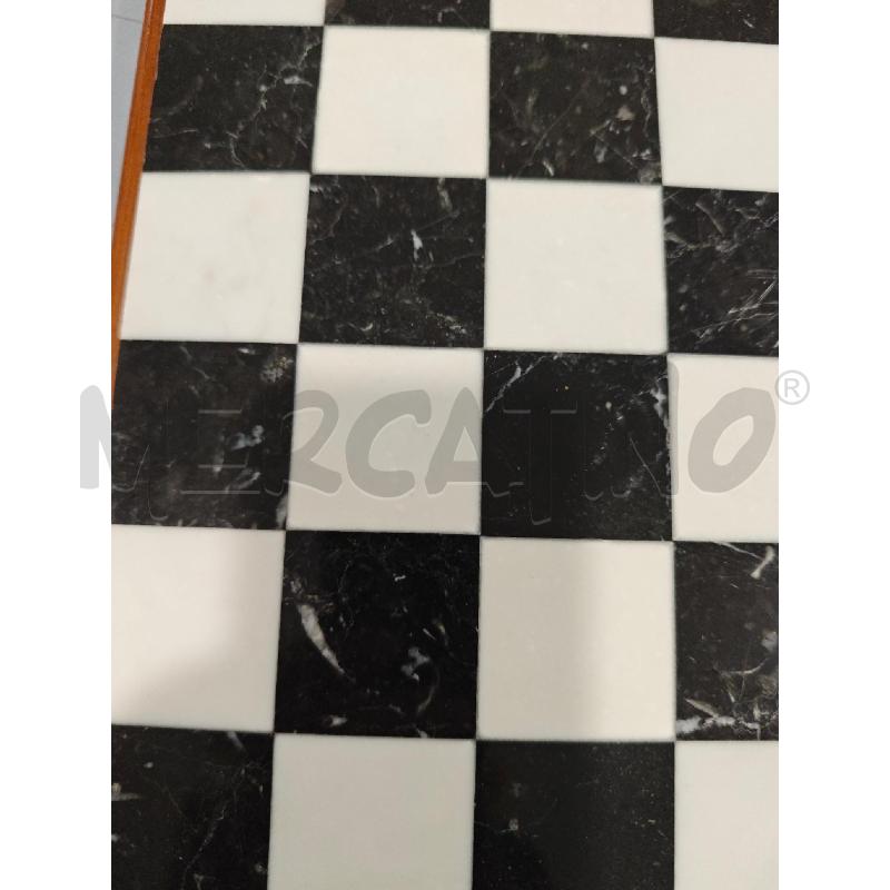 SCACCHIERA IN MARMO BIANCO NERO CON DAMA | Mercatino dell'Usato Salerno fratte 2