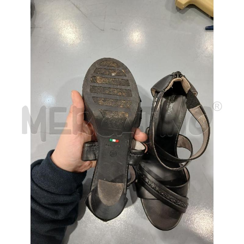 SCARPE DONNA NERO GIARDINI | Mercatino dell'Usato Salerno fratte 4