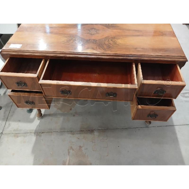 SCRIVANIA LEGNO 5 CASSETTI | Mercatino dell'Usato Salerno fratte 2