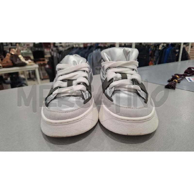 SNEAKERS DONNA JANET & JANET ARGENTATE  | Mercatino dell'Usato Salerno fratte 2