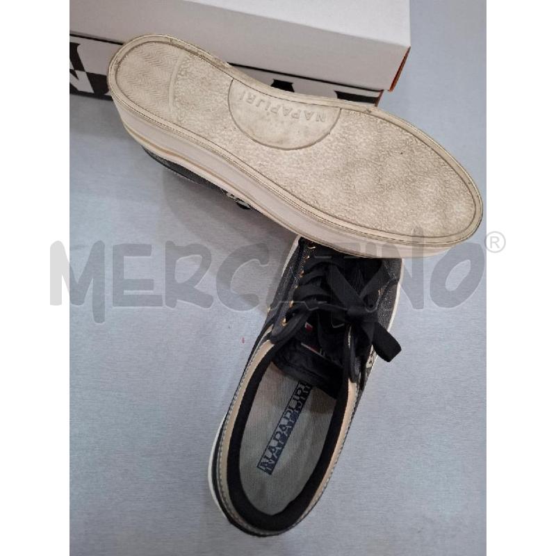 SNEAKERS DONNA NAPAPIJRI GRIGIO SCURO BRILLANTINATO | Mercatino dell'Usato Salerno fratte 4
