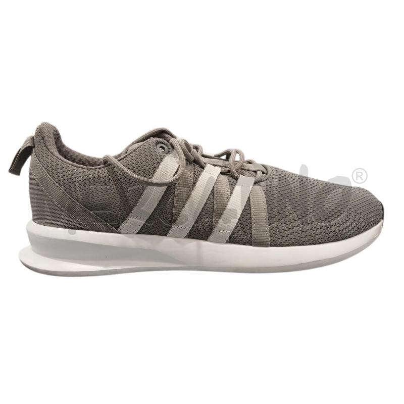 SNEAKERS UOMO ADIDAS GRIGIE COME NUOVE VESTIBILITA' PICCOLA | Mercatino dell'Usato Salerno fratte 1