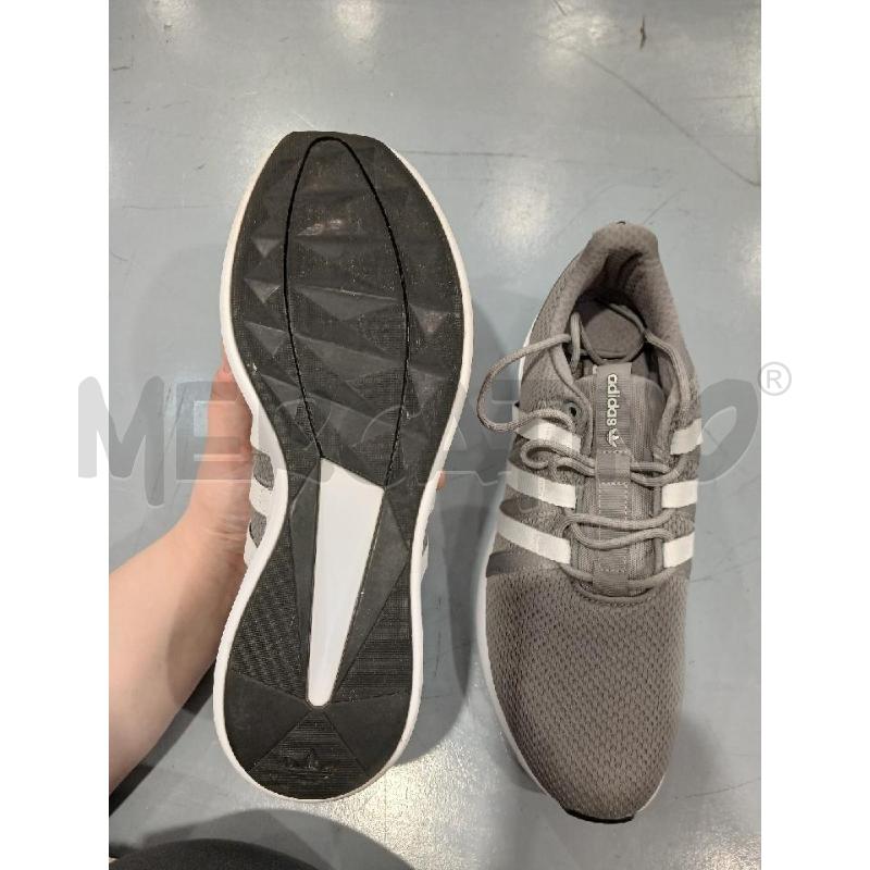 SNEAKERS UOMO ADIDAS GRIGIE COME NUOVE VESTIBILITA' PICCOLA | Mercatino dell'Usato Salerno fratte 4
