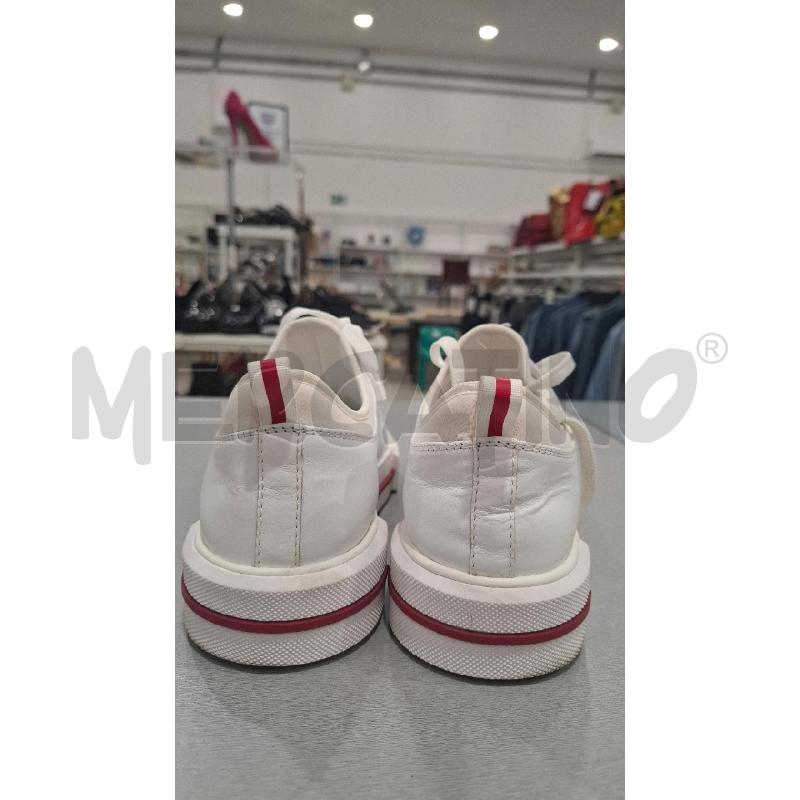 SNEAKERS UOMO ELEVENTY BIANCHE N.40 | Mercatino dell'Usato Salerno fratte 3
