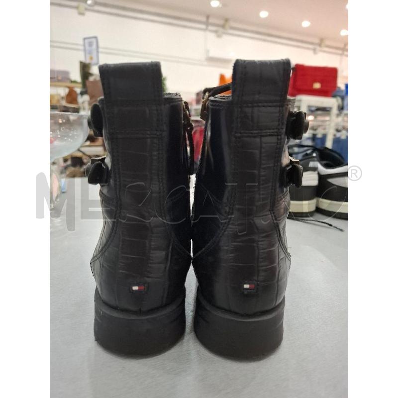 STIVALI DONNA TOMMY HILFIGER NERI | Mercatino dell'Usato Salerno fratte 3