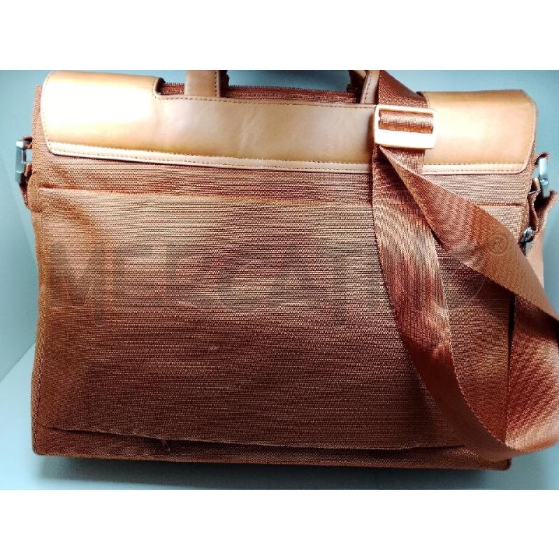 BORSA DA LAVORO PIQUADRO | Mercatino dell'Usato Siena 3