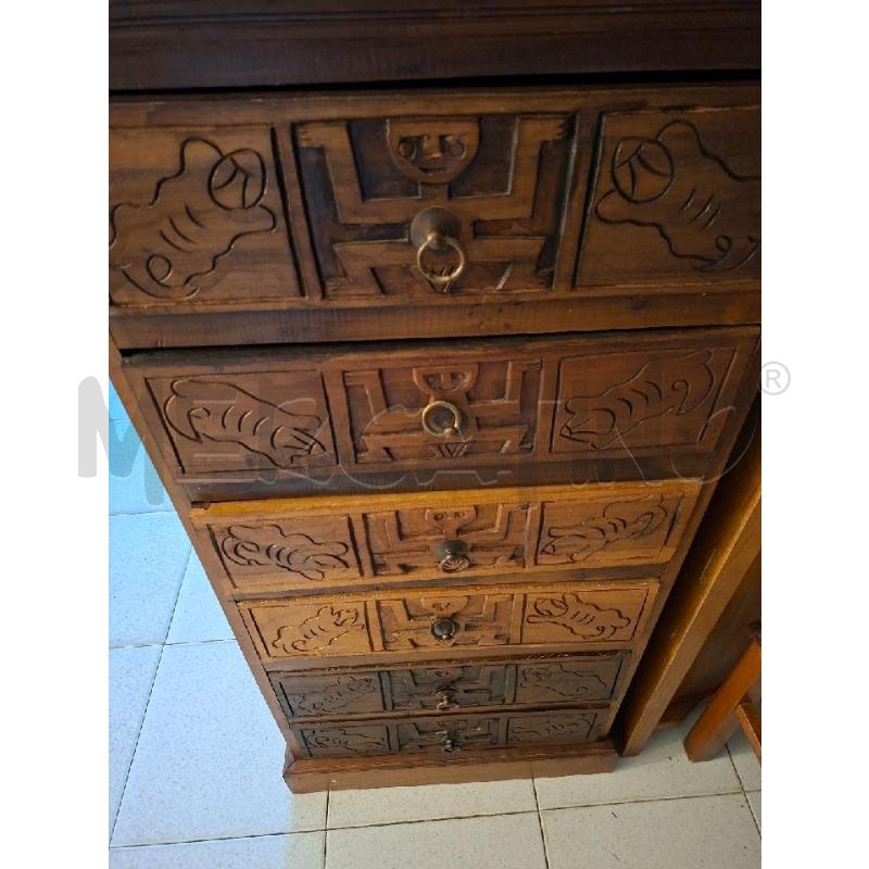 CASSETTIERA INTAGLIATA STILE ETNICA | Mercatino dell'Usato Siena 2