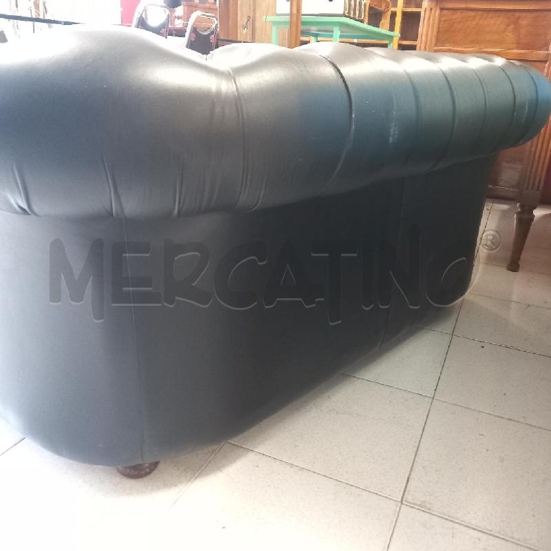 DIVANO NERO CHESTER | Mercatino dell'Usato Siena 5