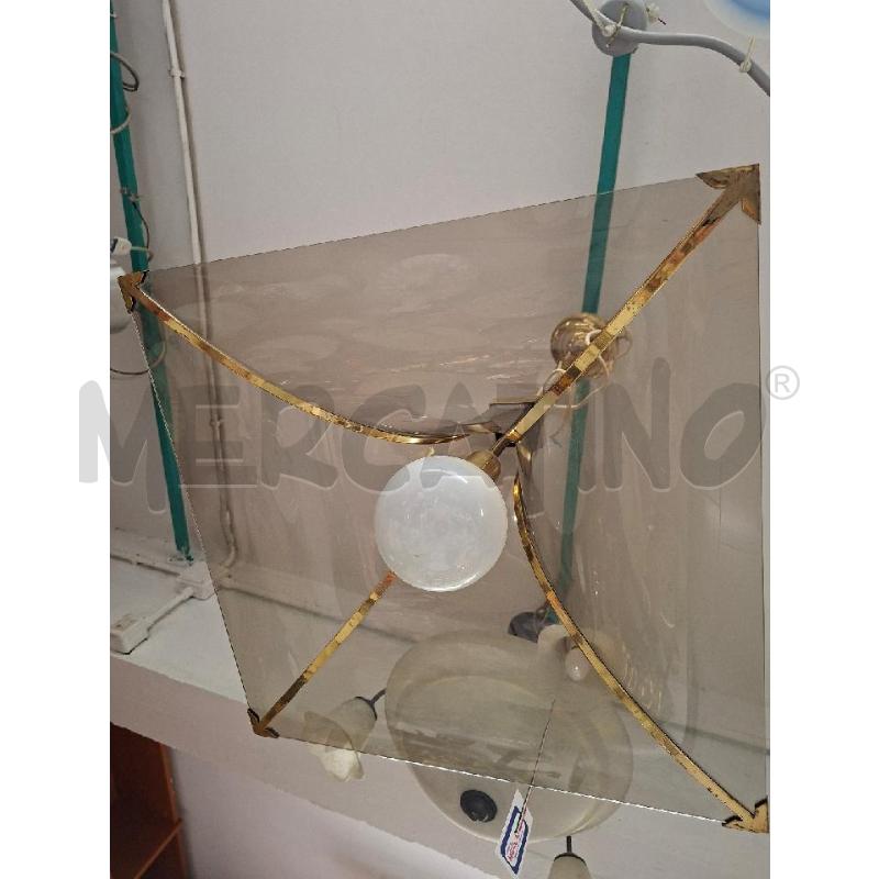 LAMPADARIO PLEXIGLAS MODELLO PAGOTA CON RIFINITURE IN OTTONE  | Mercatino dell'Usato Siena 1