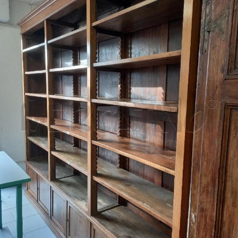 LIBRERIA VECCHIA GRANDE PIANI REGOLABILI E SPORTELLI SOTTO | Mercatino dell'Usato Siena 1
