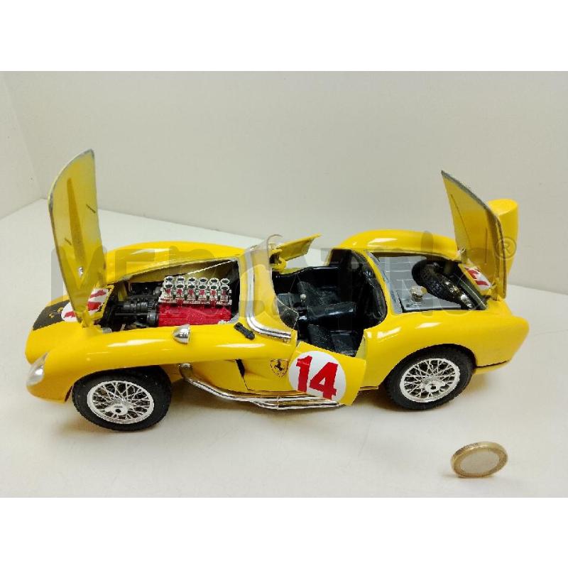 MODELLINO AUTO BURAGO FERRARI 1/18 GIALLA | Mercatino dell'Usato Siena 3