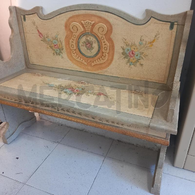 PANCA LEGNO APRIBILE DECORATA | Mercatino dell'Usato Siena 1