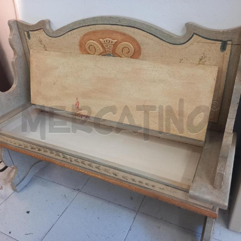 PANCA LEGNO APRIBILE DECORATA | Mercatino dell'Usato Siena 2