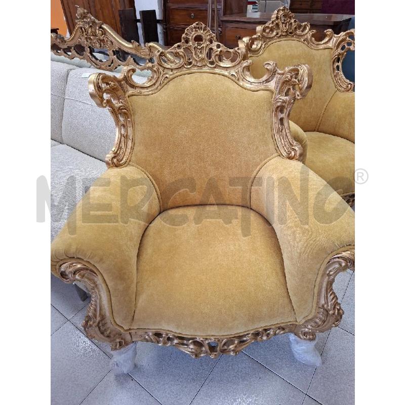 POLTRONA VELLUTO CON CRESTA DORATA  | Mercatino dell'Usato Siena 1