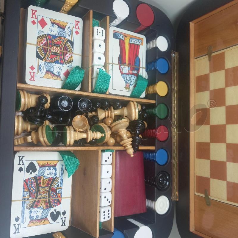 SCATOLA DA GIOCO CON CARTE E PEDINE  | Mercatino dell'Usato Siena 2