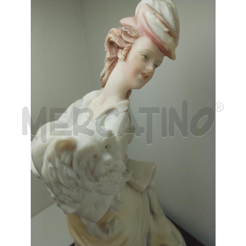 STATUETTA STILE CAPODIMONTE DONNA | Mercatino dell'Usato Siena 2
