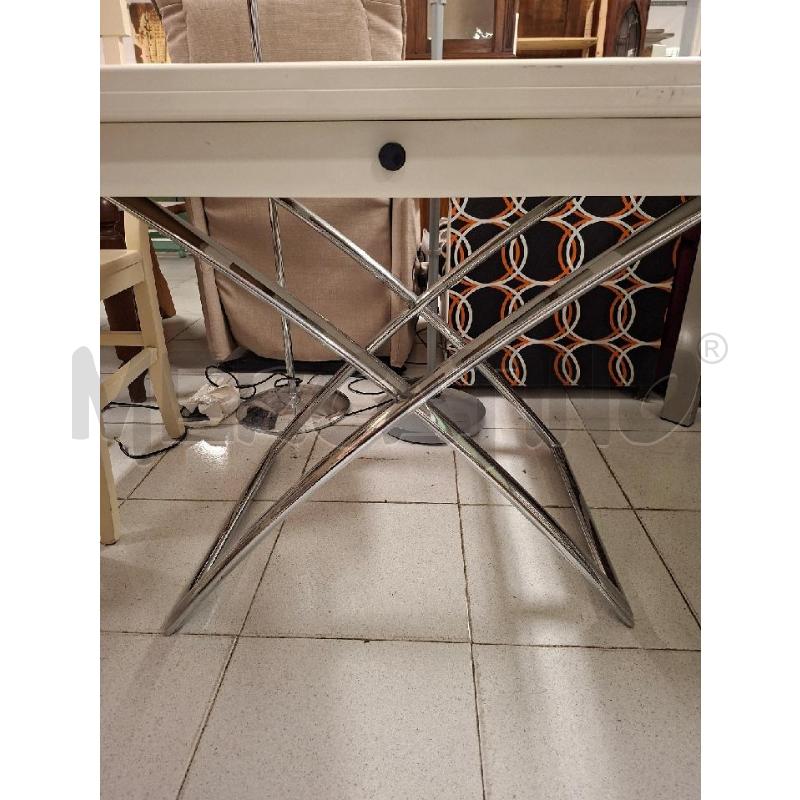 TAVOLINO BIANCO CALLIGARIS REGOLABILE IN ALTEZZA APRIBILE | Mercatino dell'Usato Siena 2