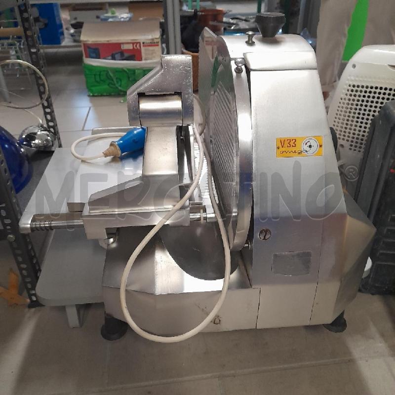 AFFETTATRICE PROFESSIONALE OMEGA V33 | Mercatino dell'Usato Sondrio 1