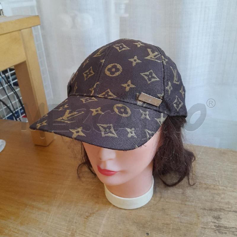 CAPPELLINO SIMIL VUITTON | Mercatino dell'Usato Sondrio 1