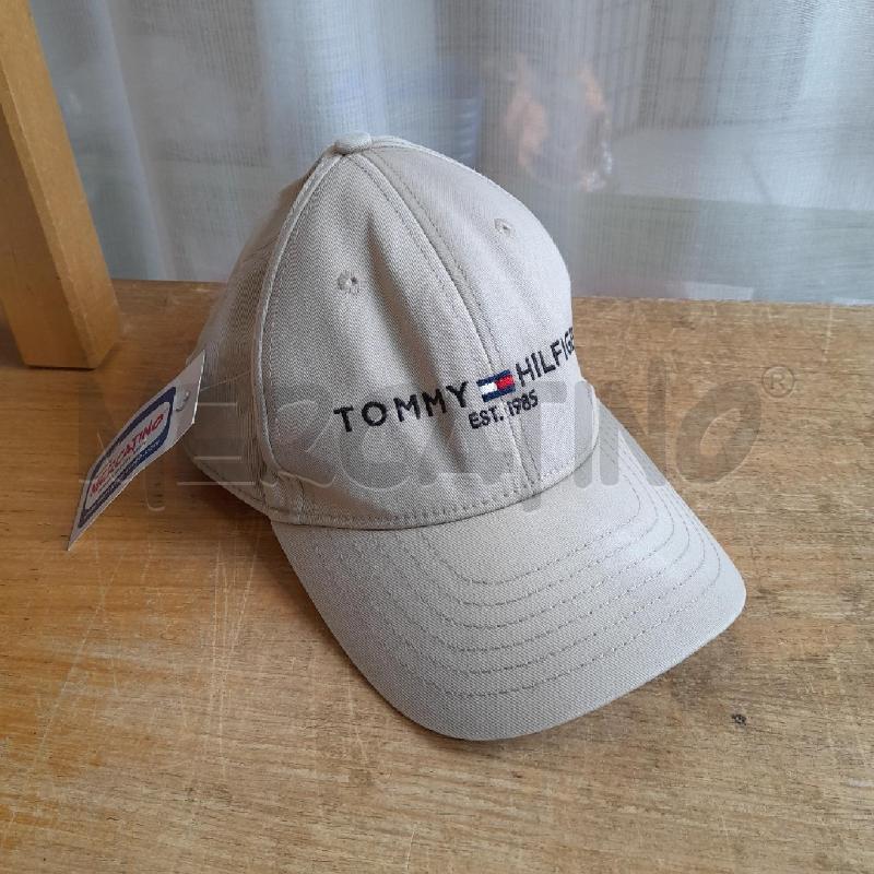 CAPPELLO UOMO HILFIGER | Mercatino dell'Usato Sondrio 1