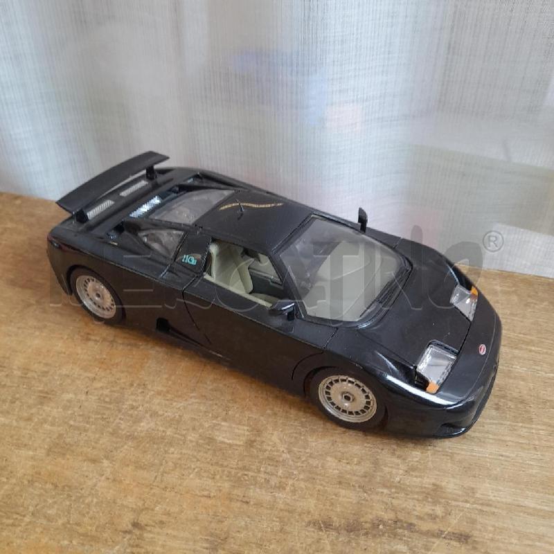 MACCHININA BURAGO BUGATTI NERA 1/18 | Mercatino dell'Usato Sondrio 1