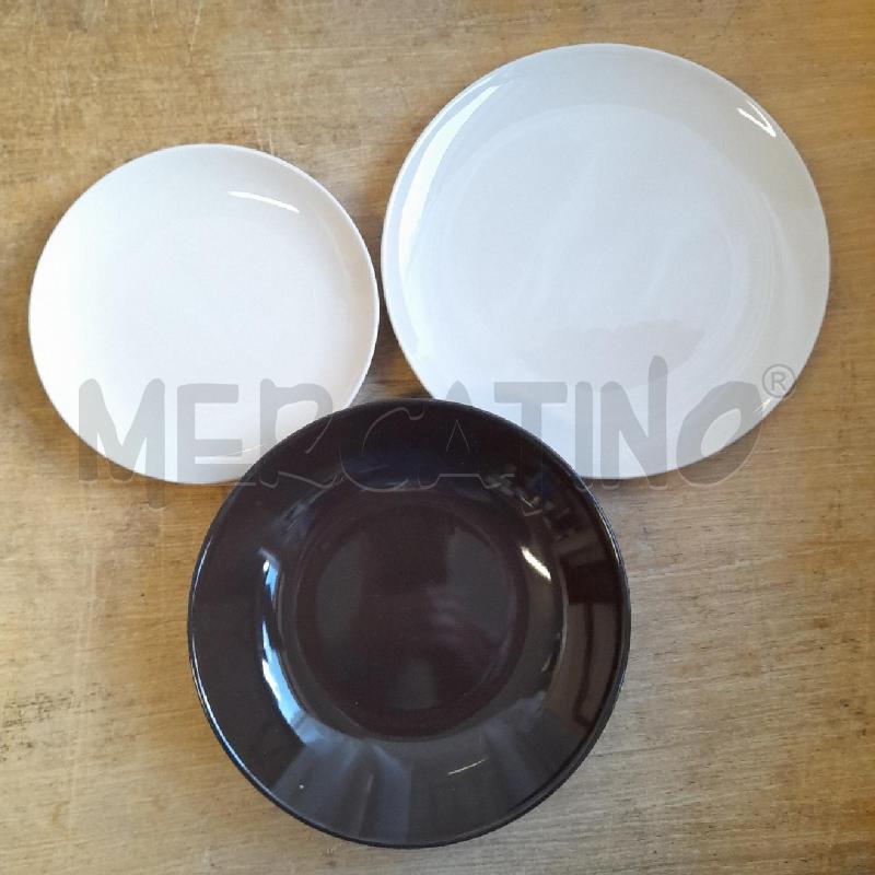 PIATTI IKEA 12 PZ.  | Mercatino dell'Usato Sondrio 1