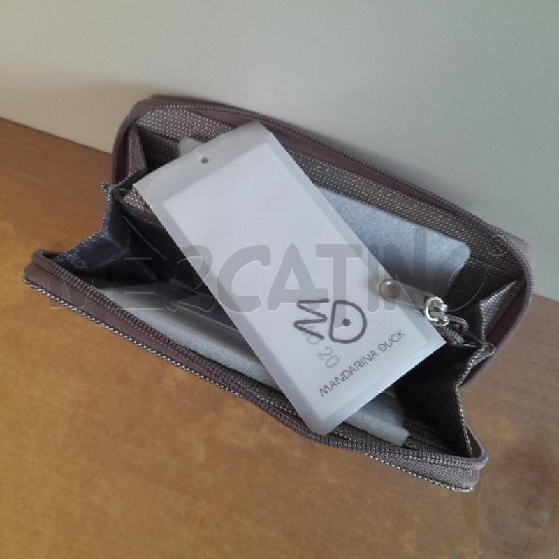 PORTA FOGLIO MANDARINA DUCK NUOVO | Mercatino dell'Usato Sondrio 2