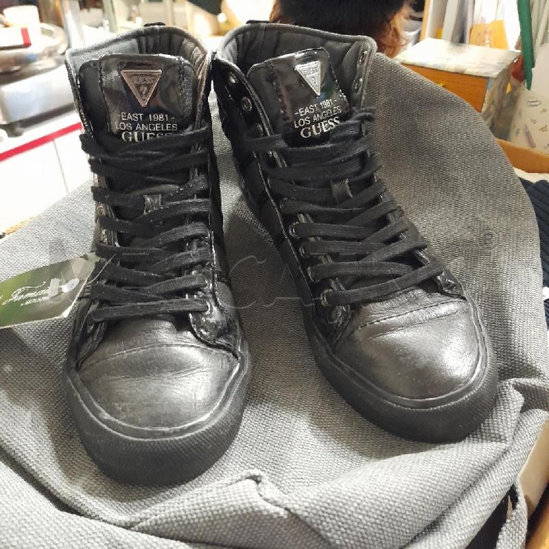 SNEAKERS DONNA GUESS INSERTI VERNICE | Mercatino dell'Usato Sondrio 1